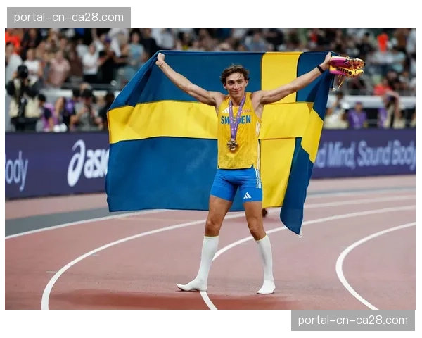 世界田径室内锦标赛:杜普兰蒂斯6米20刷新男子撑杆跳世界纪录 世界田径室内锦标赛:杜普兰蒂斯6米20刷新男子撑杆跳世界纪录